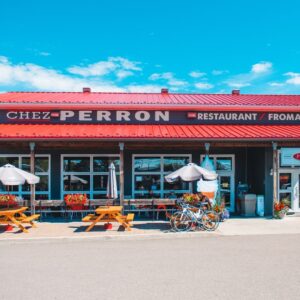 Restaurant et fromagerie Chez Perron au Saguenay-Lac-Saint-Jean!
